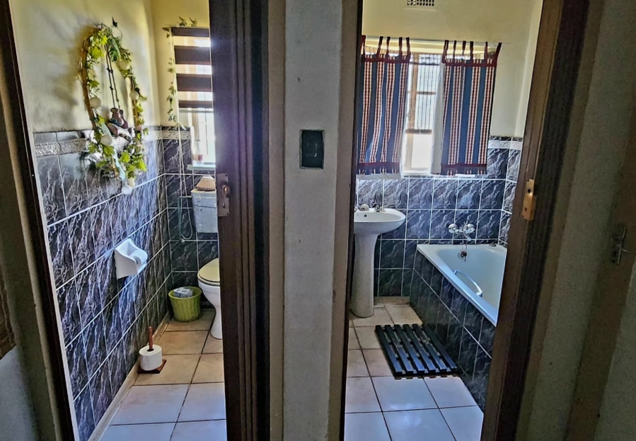 5 Bedroom Property for Sale in Noordhoek Free State